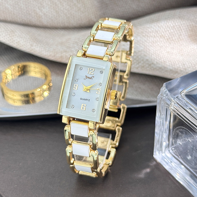 Luxury Watch On Sale - 여성을위한 패션 시계 버전 럭셔리 선물